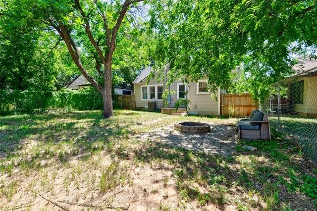 Photo of 1233 Peach Street