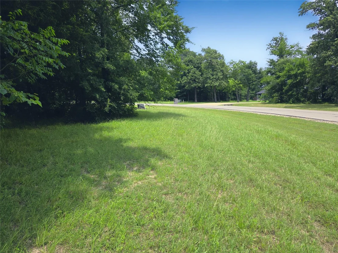 Photo of 442 Waters Edge Drive