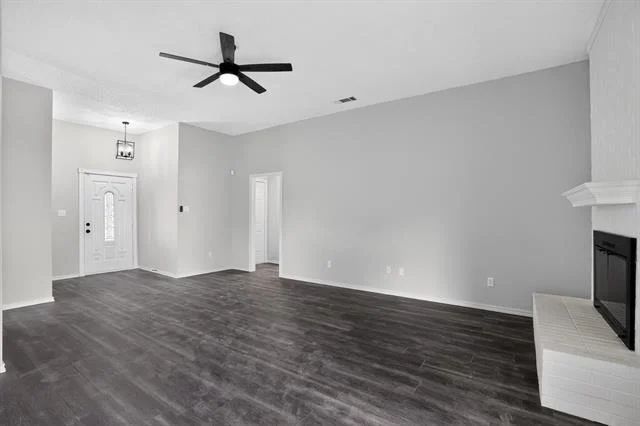Photo of 6057 Hillglen Drive