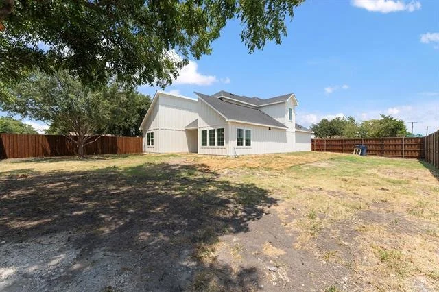 Photo of 3825 Williamsburg Drive