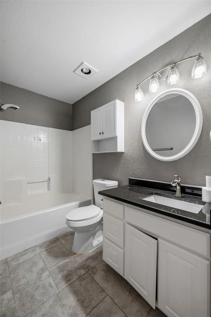 Photo of 607 Meadowbrook Drive