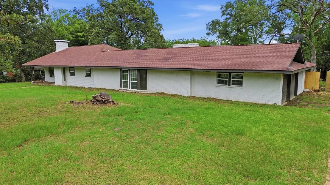 Photo of 325 Sunset Boulevard