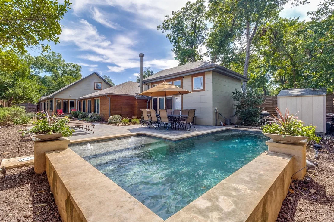 Photo of 5323 Denton Drive