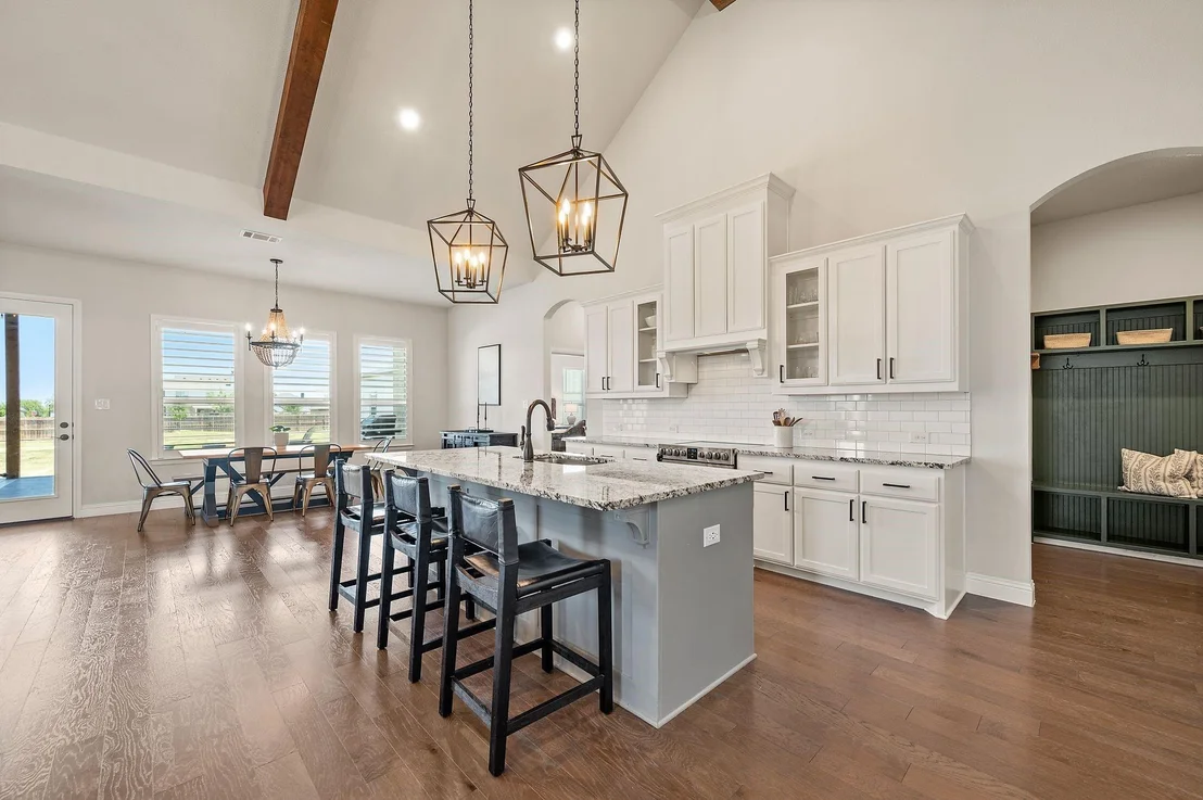 Photo of 8908 Lazy Oak Drive