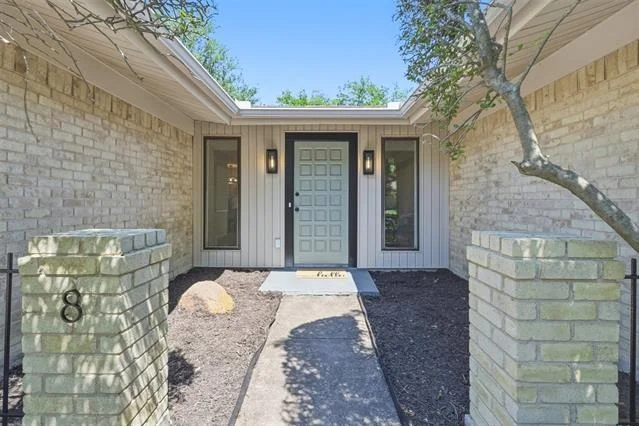 Photo of 8 Green View Circle