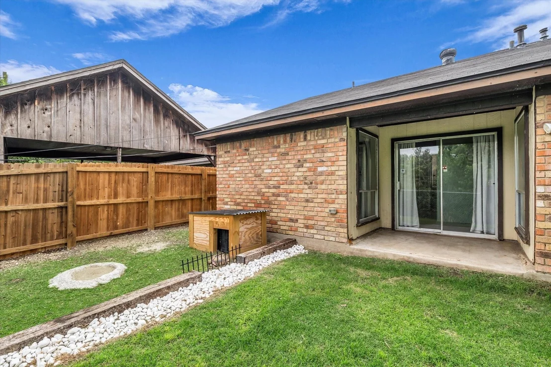 Photo of 913 Montclair Drive