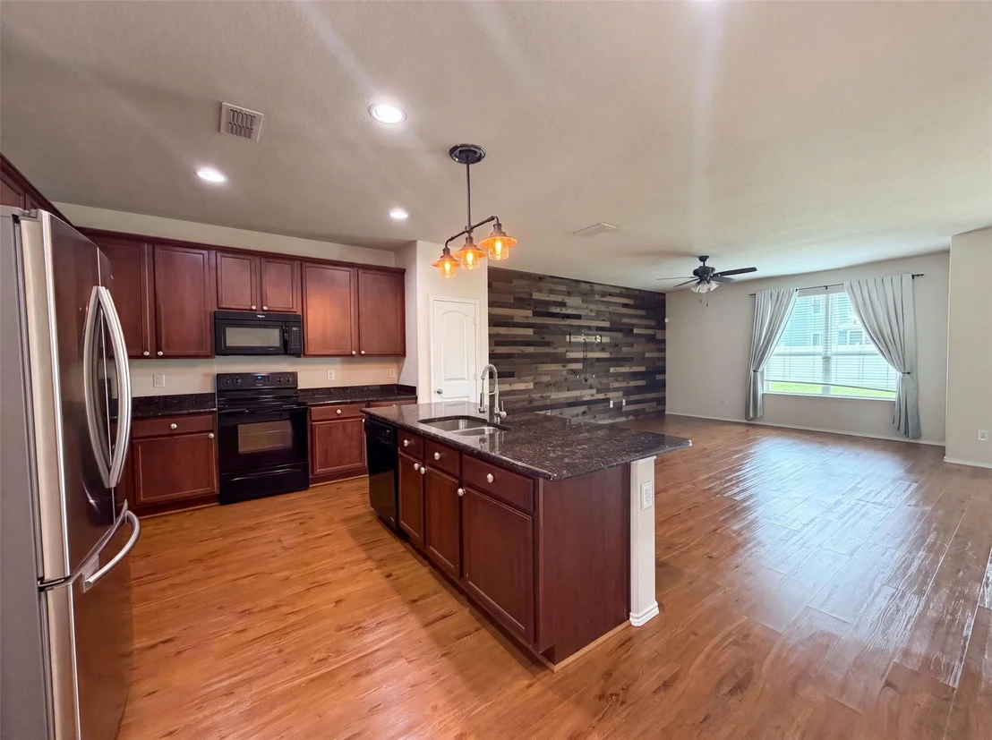 Photo of 9165 Blackstone Drive