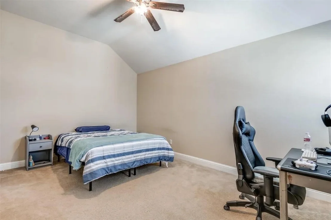 Photo of 830 Woodview Drive