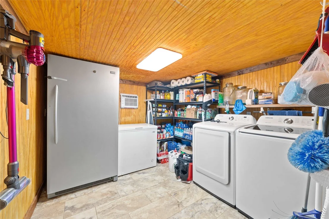 Photo of 4991 Thunderbird Drive
