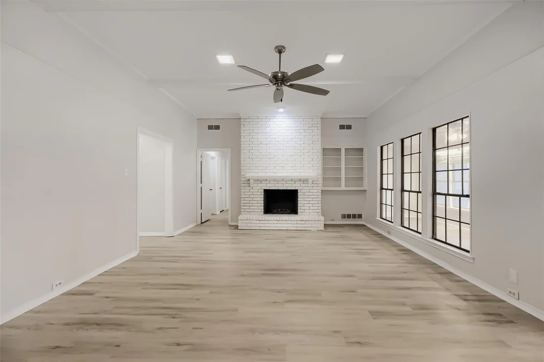 Photo of 1202 E Berkeley Drive