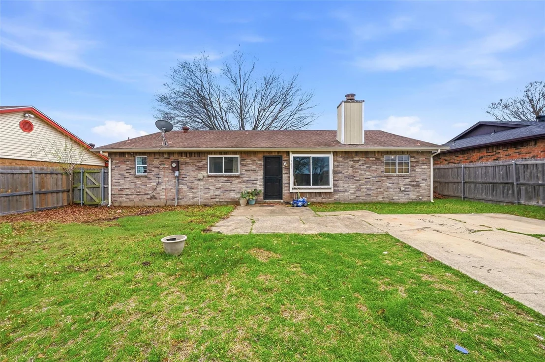 Photo of 905 Brookhaven Drive