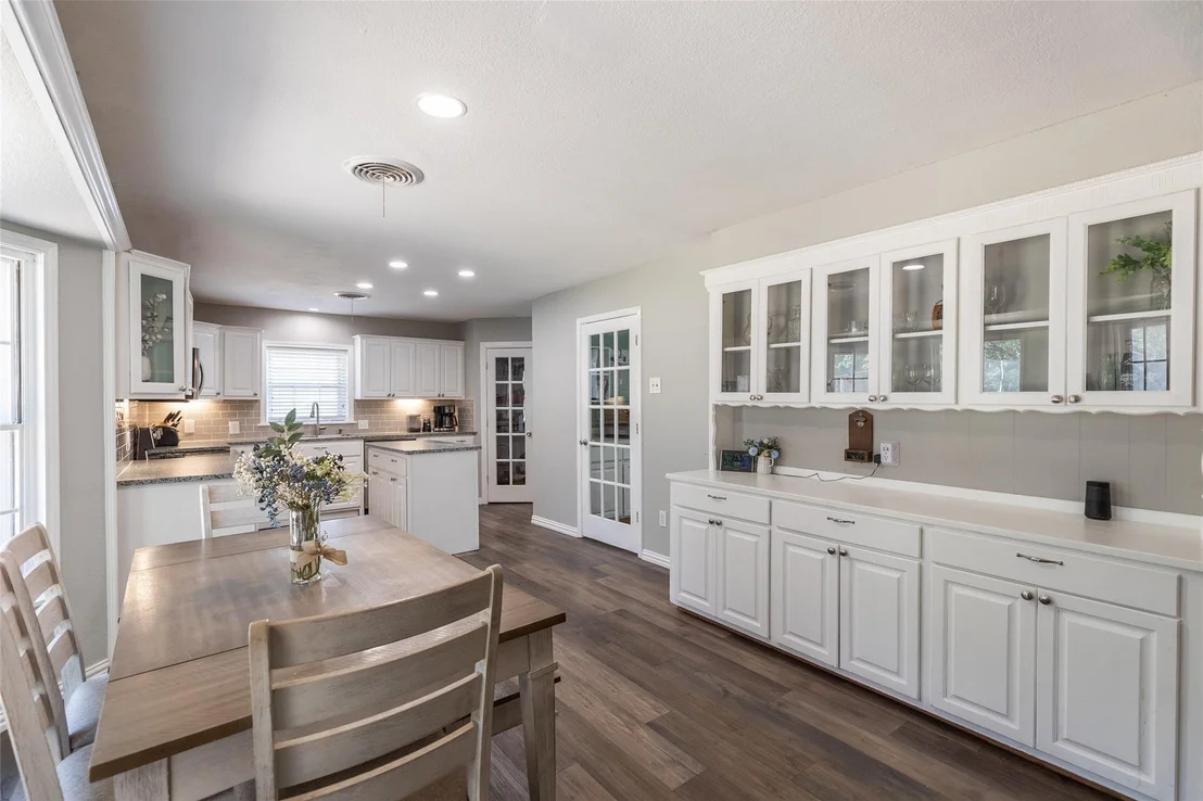 Photo of 1842 Elmwood Drive