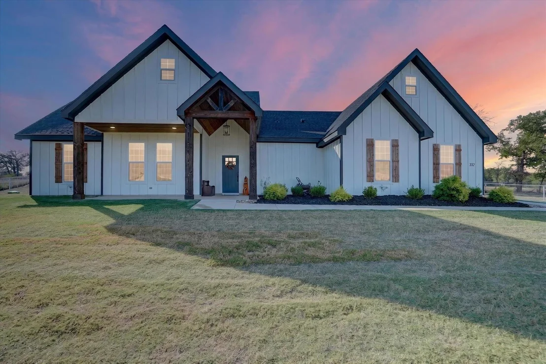 Photo of 332 Jonny Boy Way