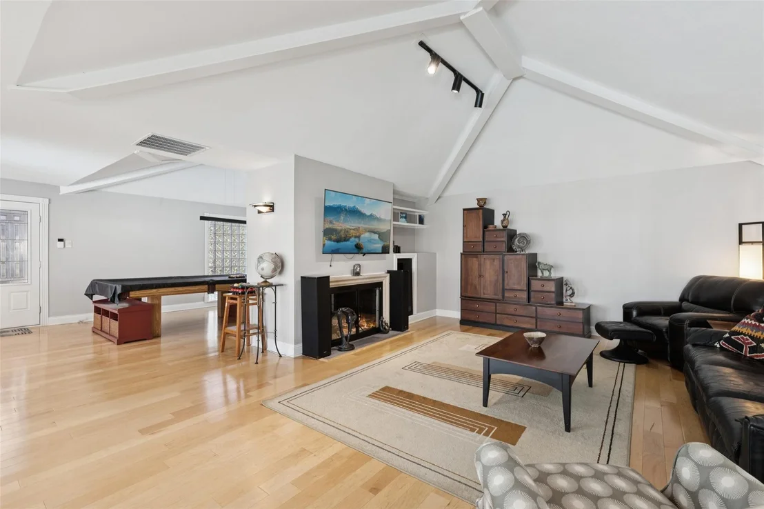 Photo of 7221 Pleasant View Drive