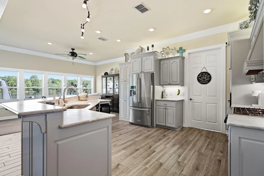 Photo of 10936 Deer Creek Drive