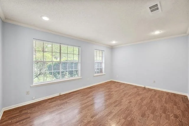 Photo of 628 Madison Drive