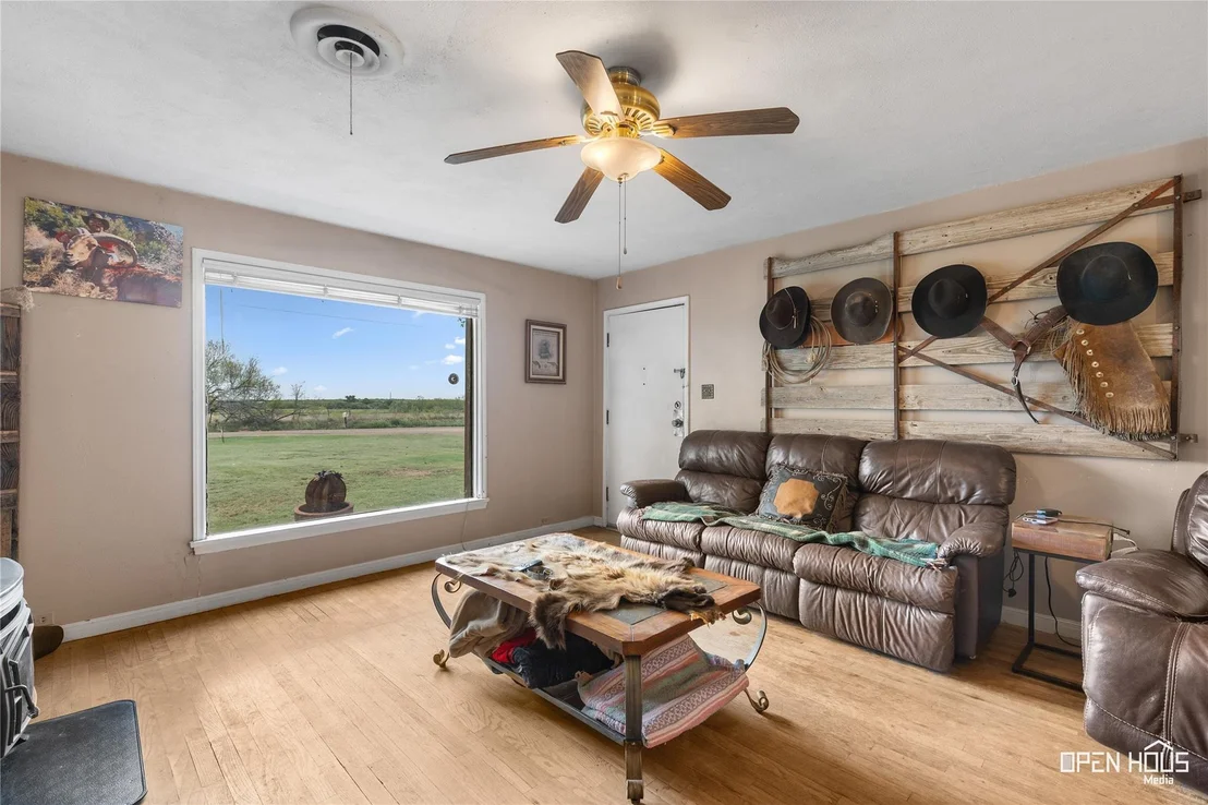 Photo of 1593 Irvin Road