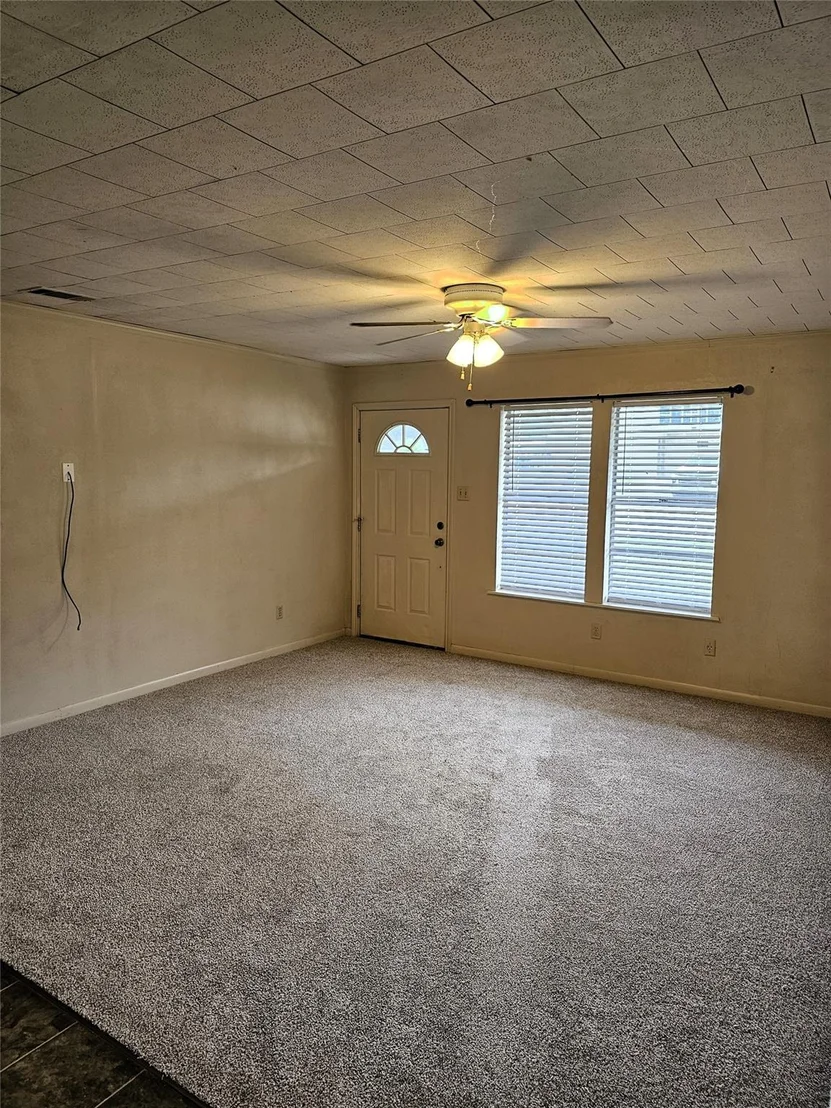 Photo of 105 N 3rd Street