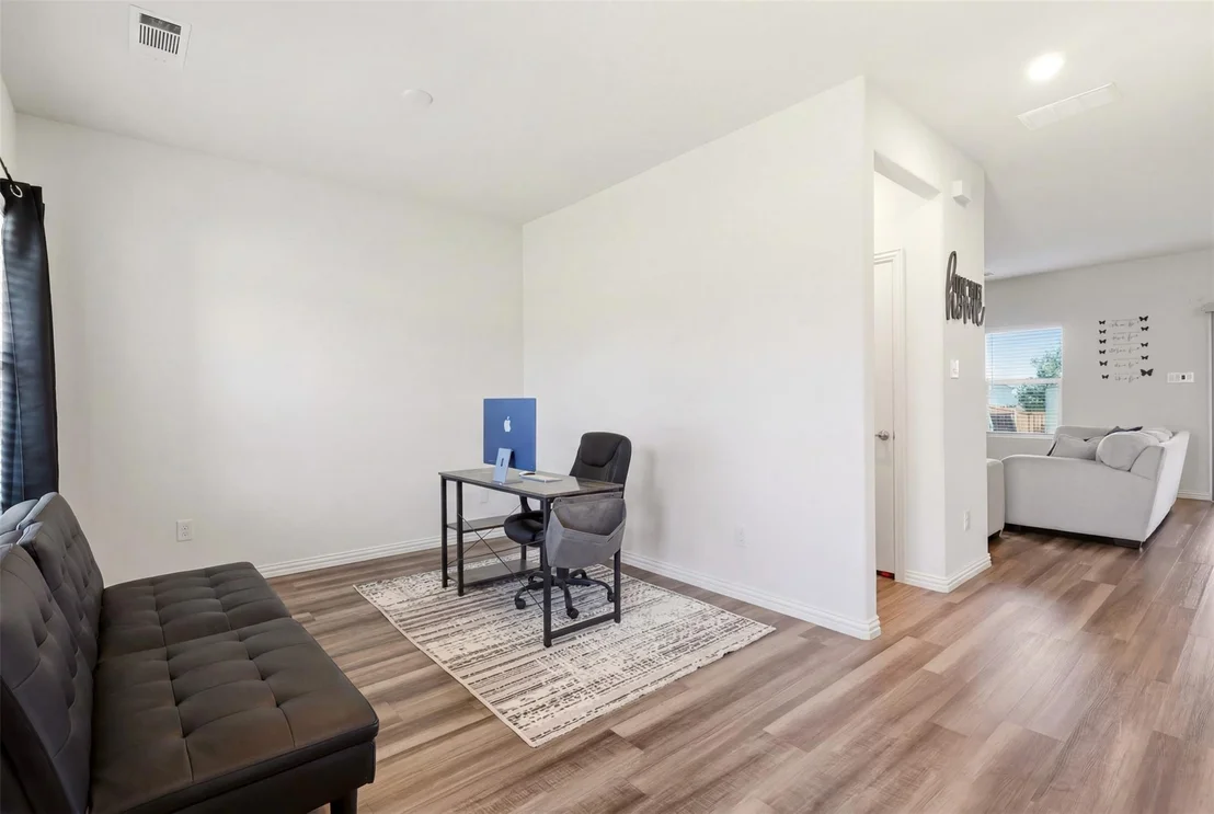 Photo of 10529 Smiths Bend Road