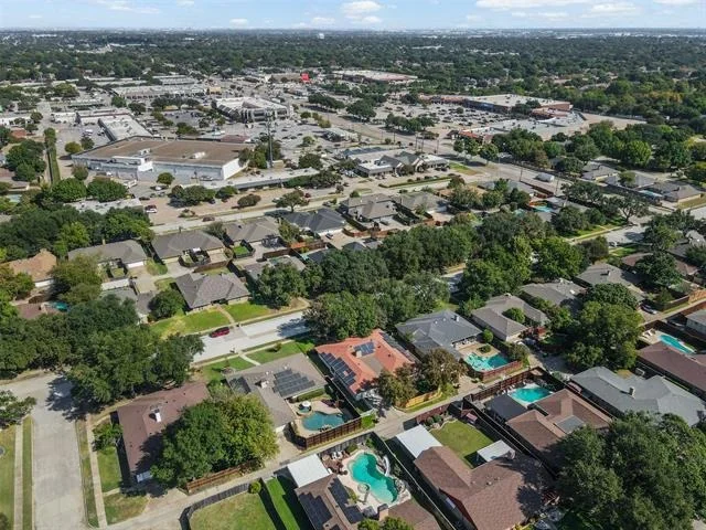 Photo of 2124 Parkhaven Drive