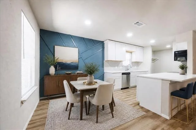 Photo of 301 Bellaire Drive