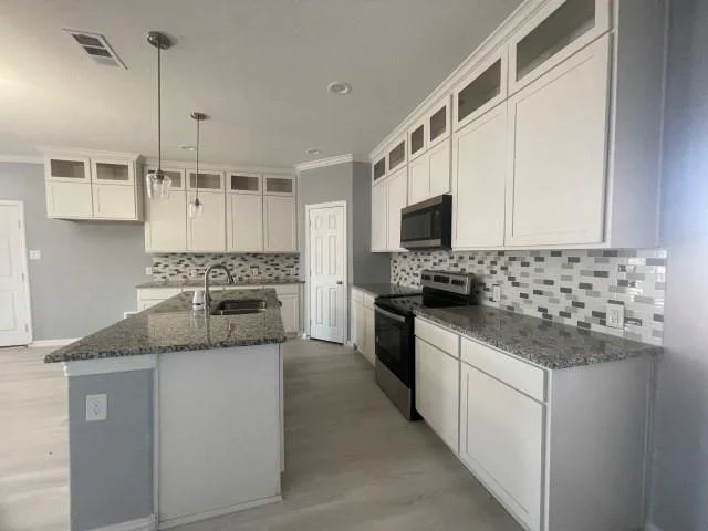 Photo of 938 Genesis Road