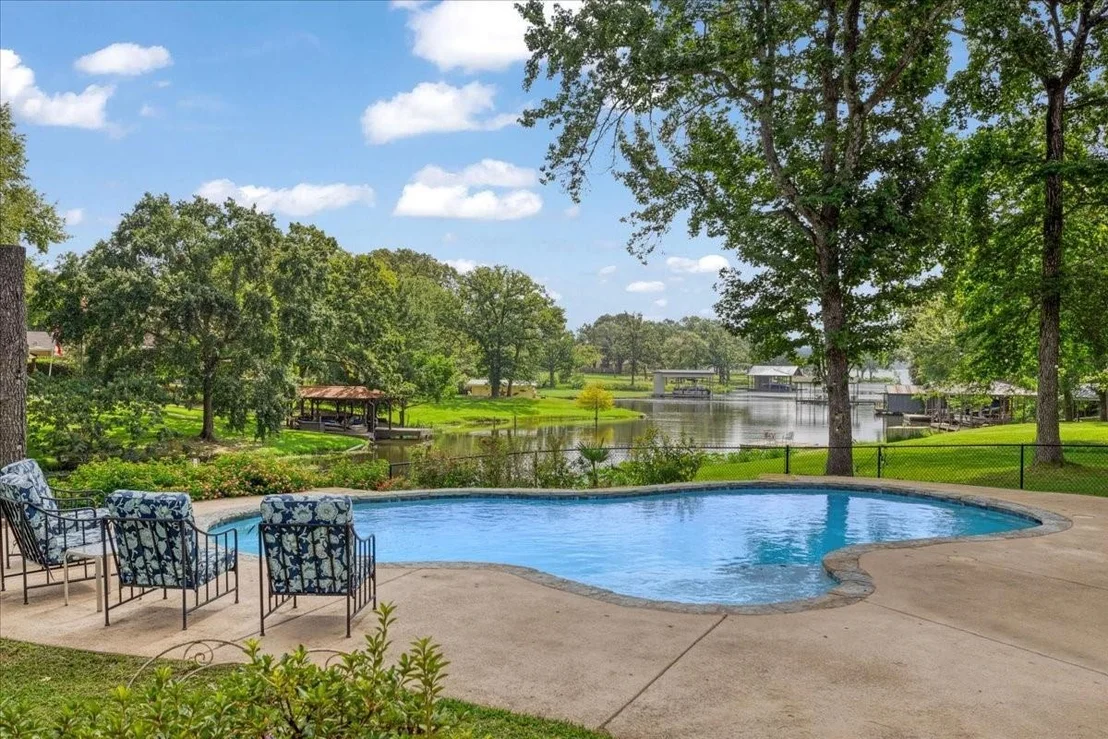 Photo of 6130 Peninsula Circle