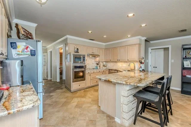 Photo of 140 Oyster Bay