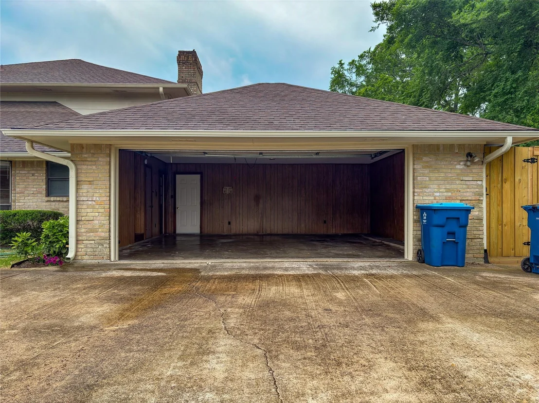 Photo of 802 Circle Drive