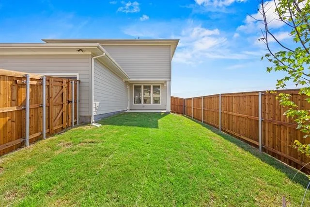 Photo of 516 Stark Mews