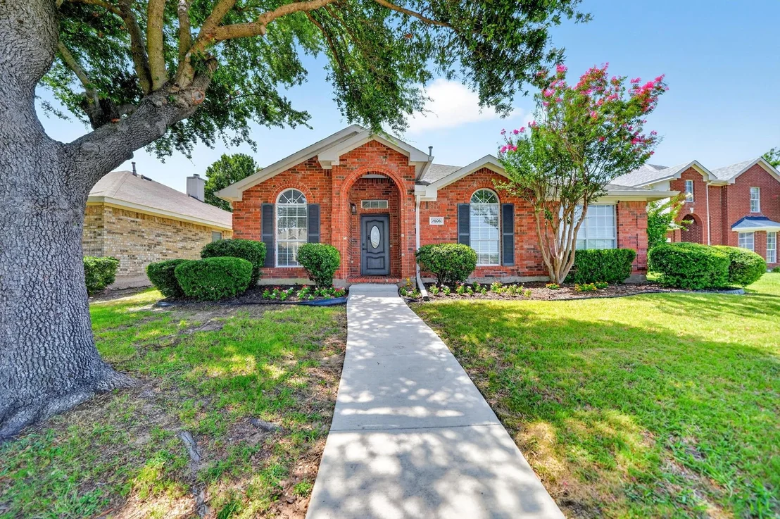 Photo of 7606 Harbor Drive