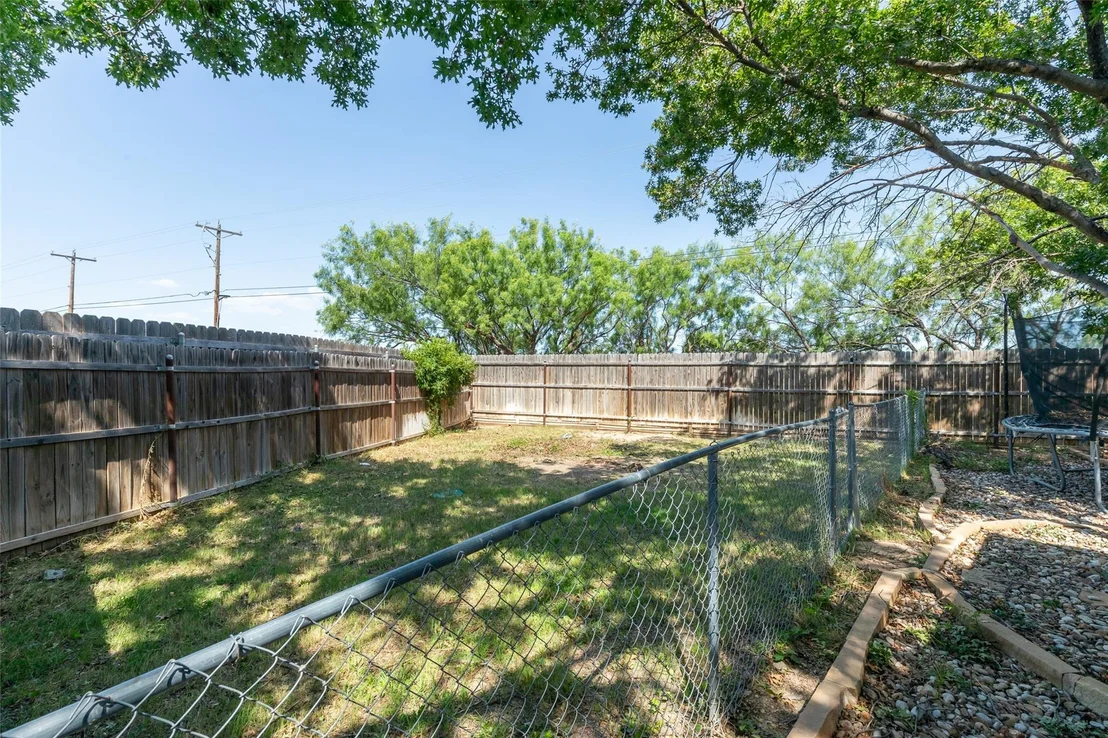 Photo of 1418 Kingwood Circle