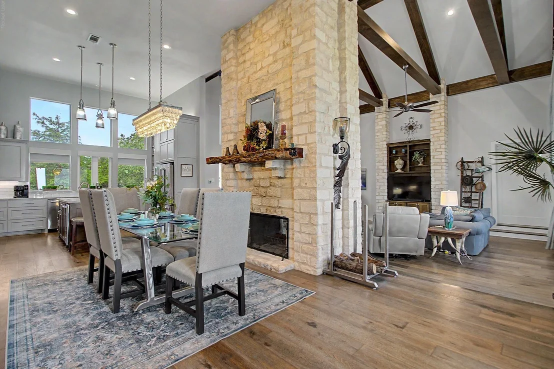 Photo of 131 Live Oak Drive