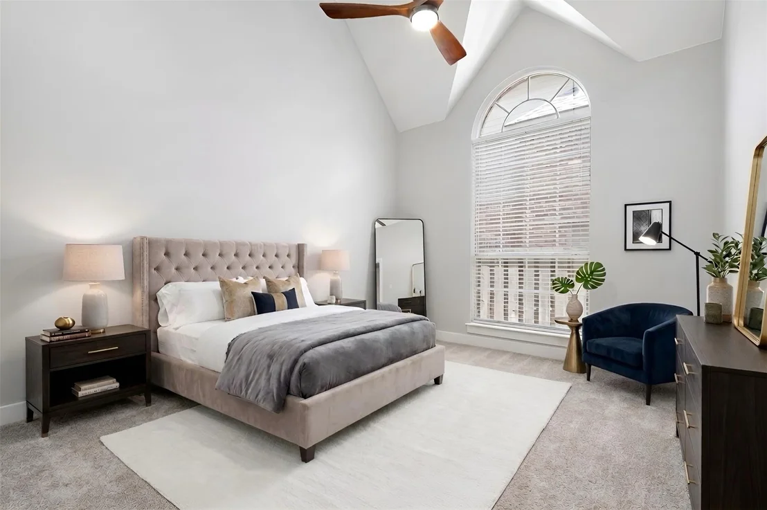 Photo of 905 Rolling Meadows Court