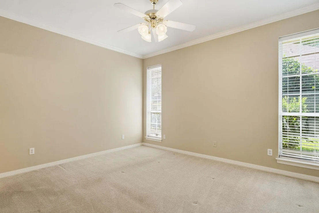 Photo of 3403 Pinecreek Drive