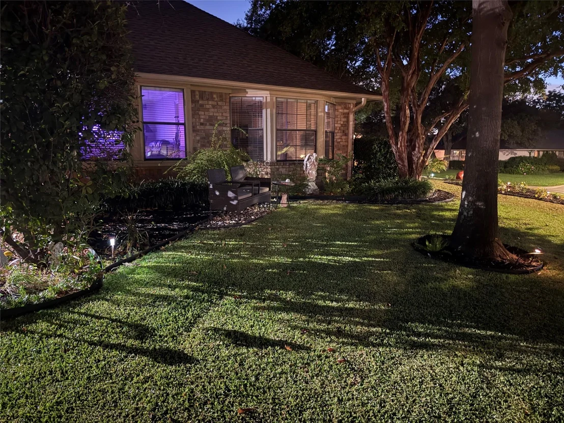 Photo of 6004 Lakehurst Drive