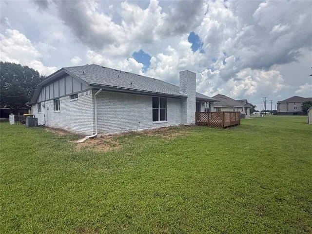 Photo of 1415 Robert E Lee Drive