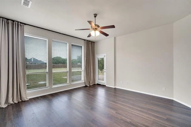 Photo of 100 Windsor Circle