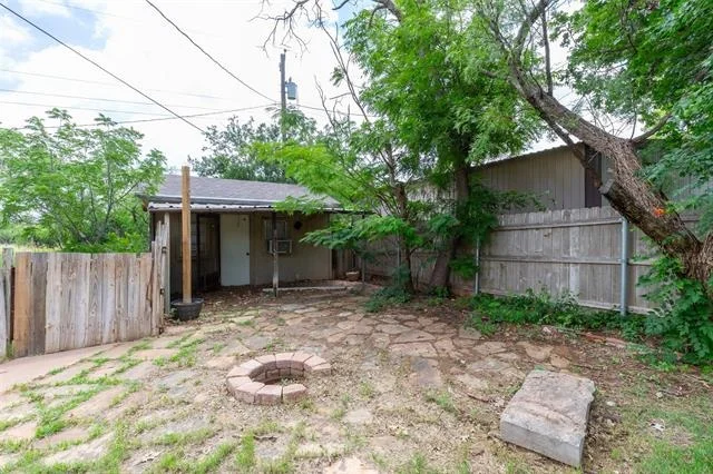 Photo of 819 Avenue Q