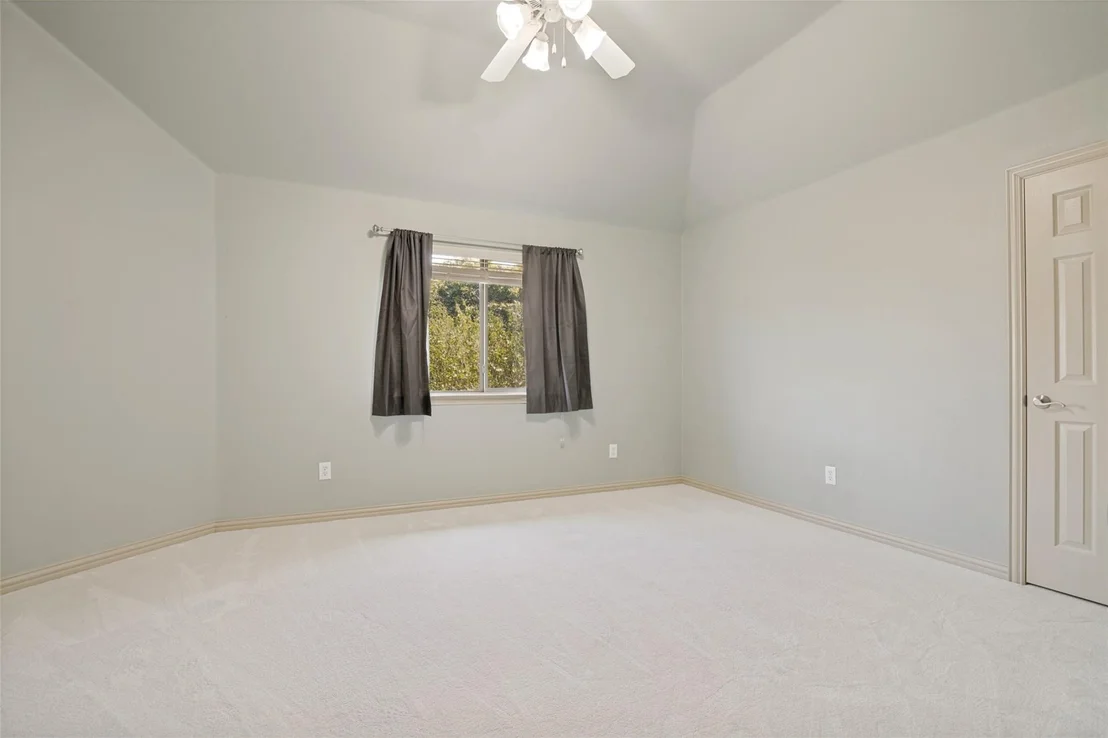 Photo of 522 Oakhurst Drive