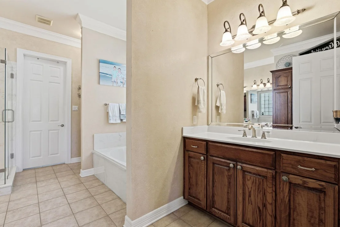 Photo of 10936 Deer Creek Drive