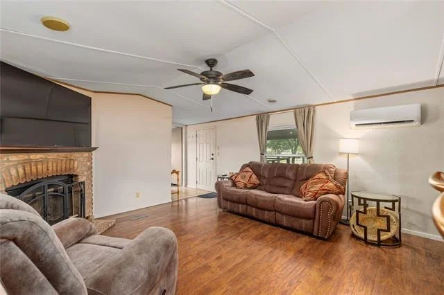 Photo of 3870 Lake Shore Drive