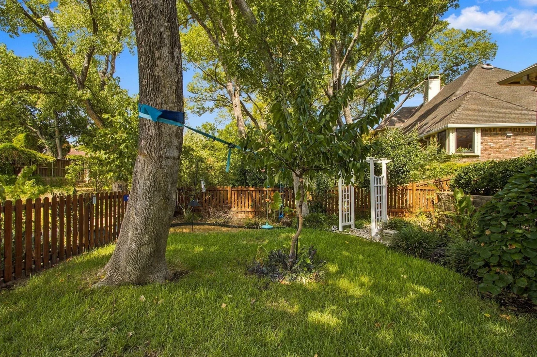 Photo of 2905 Foxcreek Drive