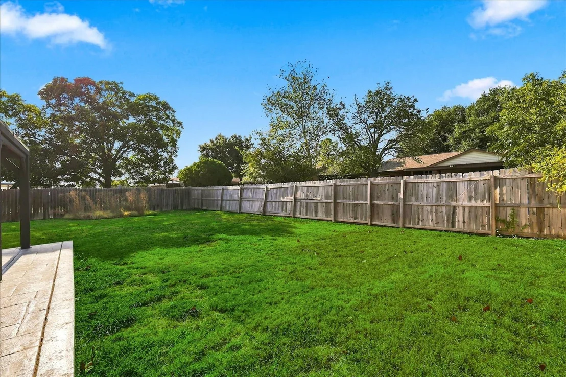 Photo of 5561 Rutledge Drive
