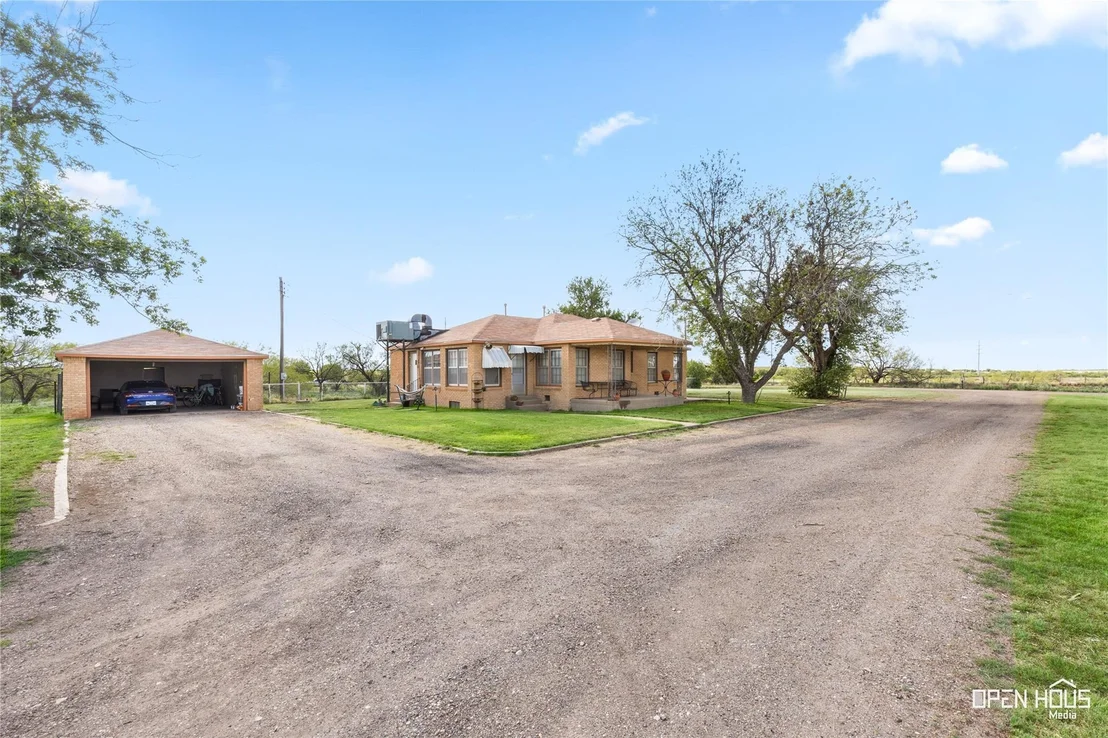 Photo of 1593 Irvin Road