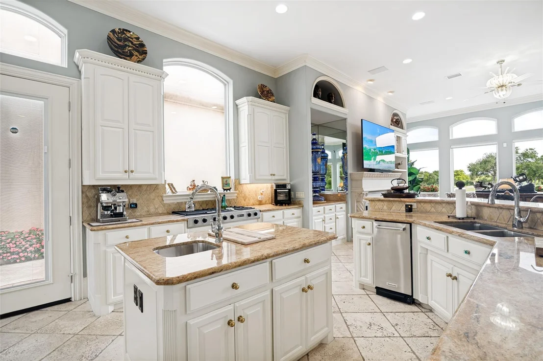 Photo of 5528 Gleneagles Drive