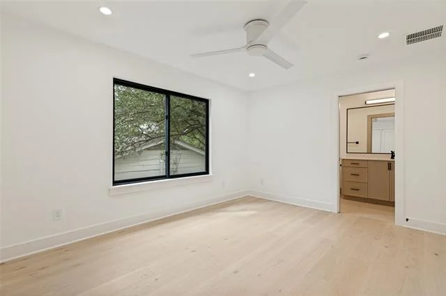 Photo of 2405 Mesa Drive