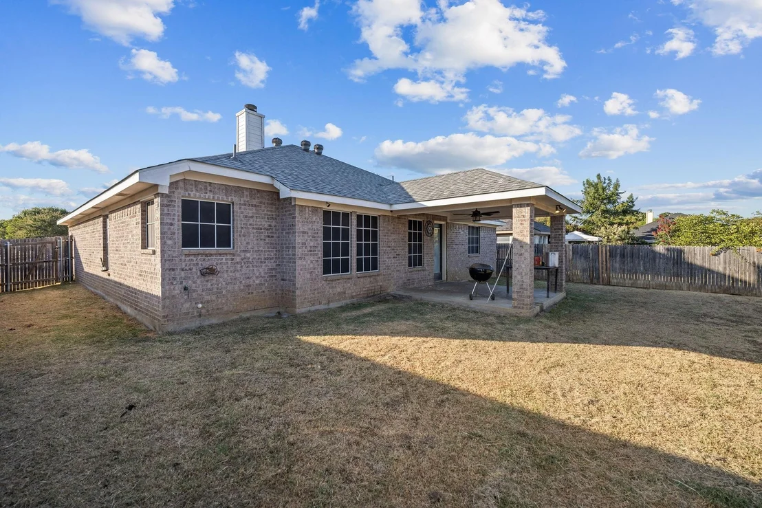 Photo of 607 Meadowbrook Drive