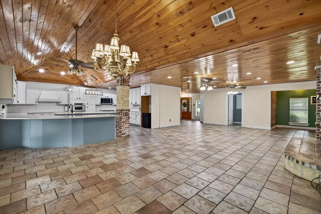 Photo of 6130 Peninsula Circle