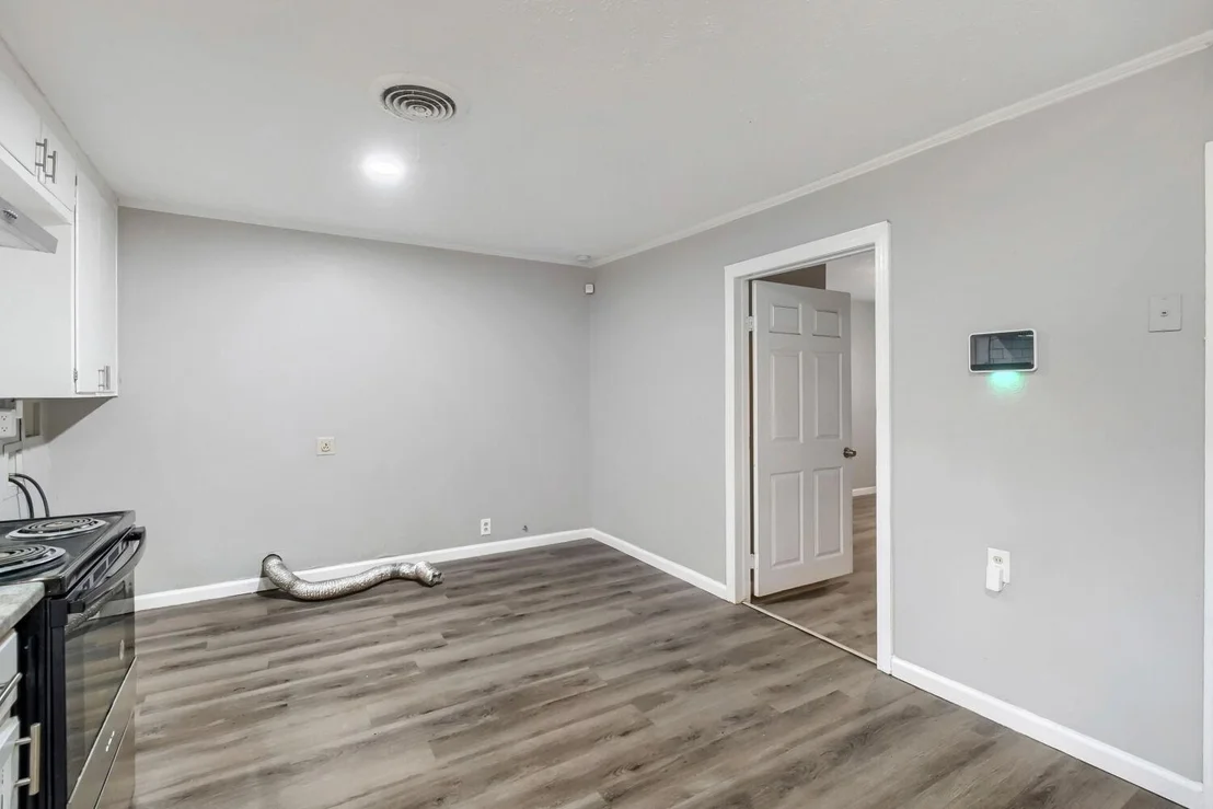Photo of 1420 Bennett Drive